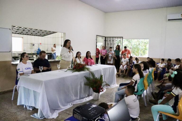 Governo de Rondônia entrega obra de reforma e pintura em escola estadual, no município de Cacoal