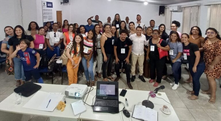 Escola do Legislativo forma mais 36 alunos no curso de Oratória