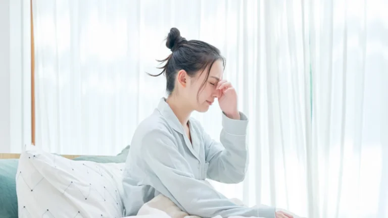 Falta de vitamina B12 causa sintomas incômodos; saiba quais são