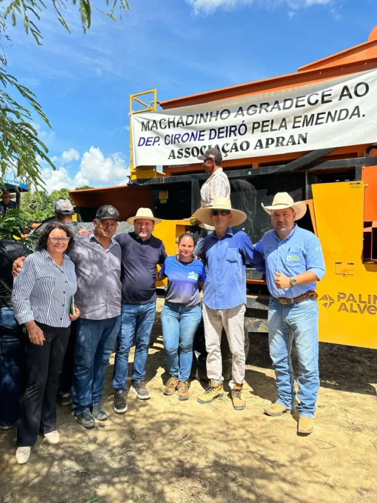 Em Machadinho, Cirone entrega colheitadeira de café e fala sobre a importância da Rondônia Rural Show