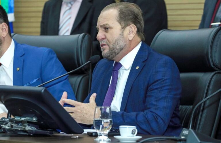 Cirone Deiró busca mais prazo para empresários que aderiram ao Refaz