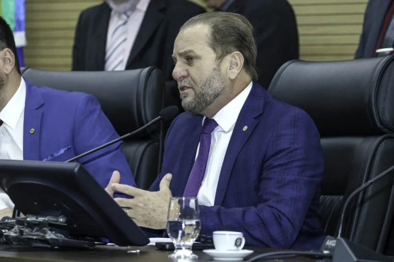 Cirone busca mais prazo para empresários que aderiram ao Refaz