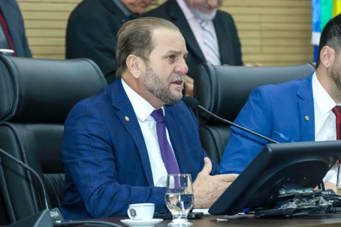 Aprovada lei defendida por Cirone Deiró com maior limite no valor do veículo para isenção de ICMS na compra de carros para pessoas com deficiência