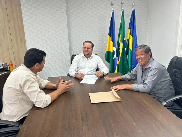 Agricultores de Teixeirópolis recebem apoio de Cirone