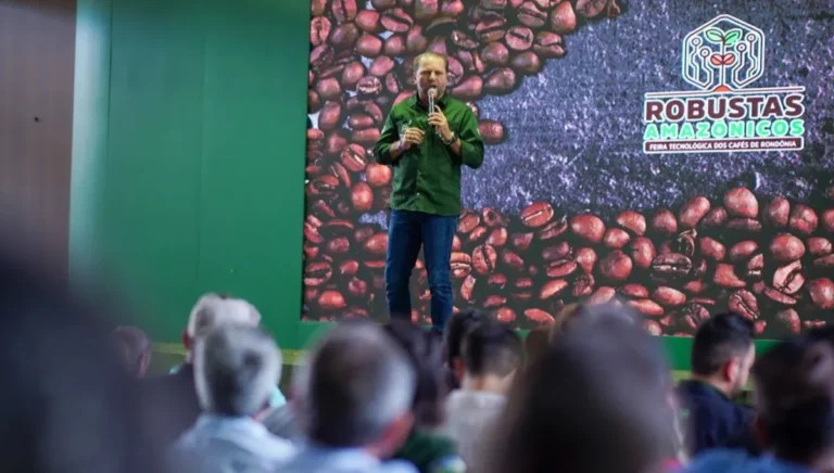 Cirone Deiró destaca importância de feira tecnológica do café em Cacoal