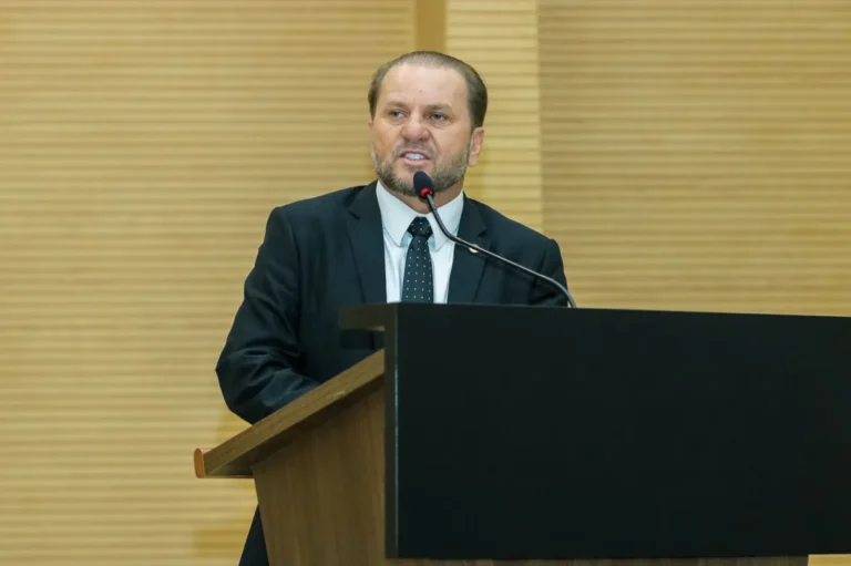 Deputado Cirone Deiró destaca avanços na legislação que garante retorno da regularização fundiária pelo INCRA