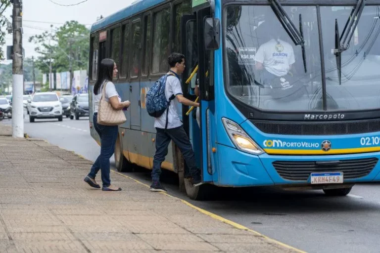 Transporte coletivo de Porto Velho mantém tarifa de R$ 4,50 para quem usa ComCard