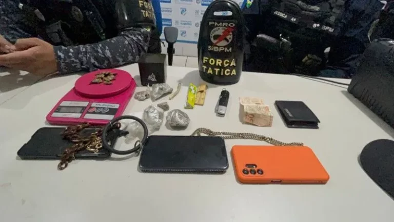 Cunhados são flagrados com drogas e presos em condomínio no Orgulho do Madeira