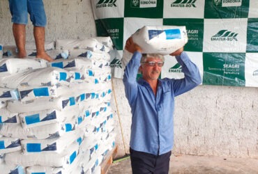 Governador Marcos Rocha já entregou mais de 5 mil toneladas de calcário aos produtores de Rondônia em 2025