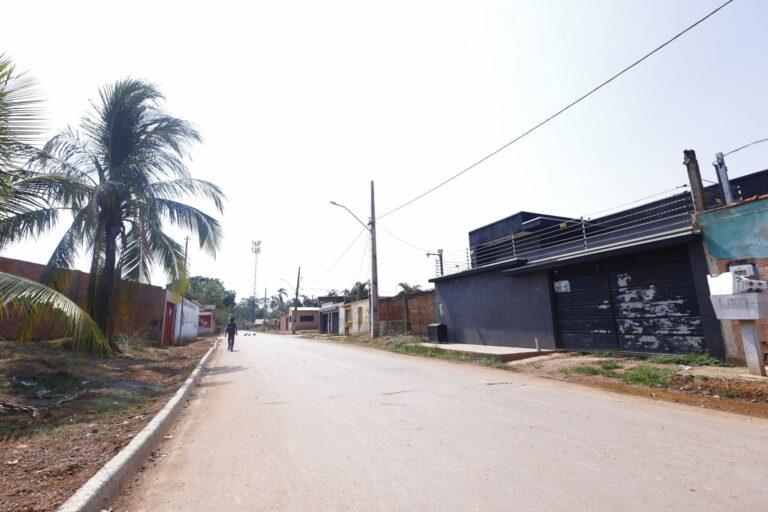 INFRAESTRUTURA URBANA     Obras de pavimentação no Bairro Jardim Santana, em Porto Velho, melhoram a mobilidade e impulsionam desenvolvimento