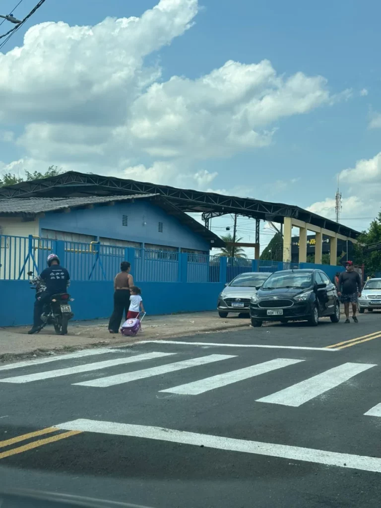 Gedeão Negreiros cobra melhorias na segurança de alunos da Escola Infantil Moranguinho