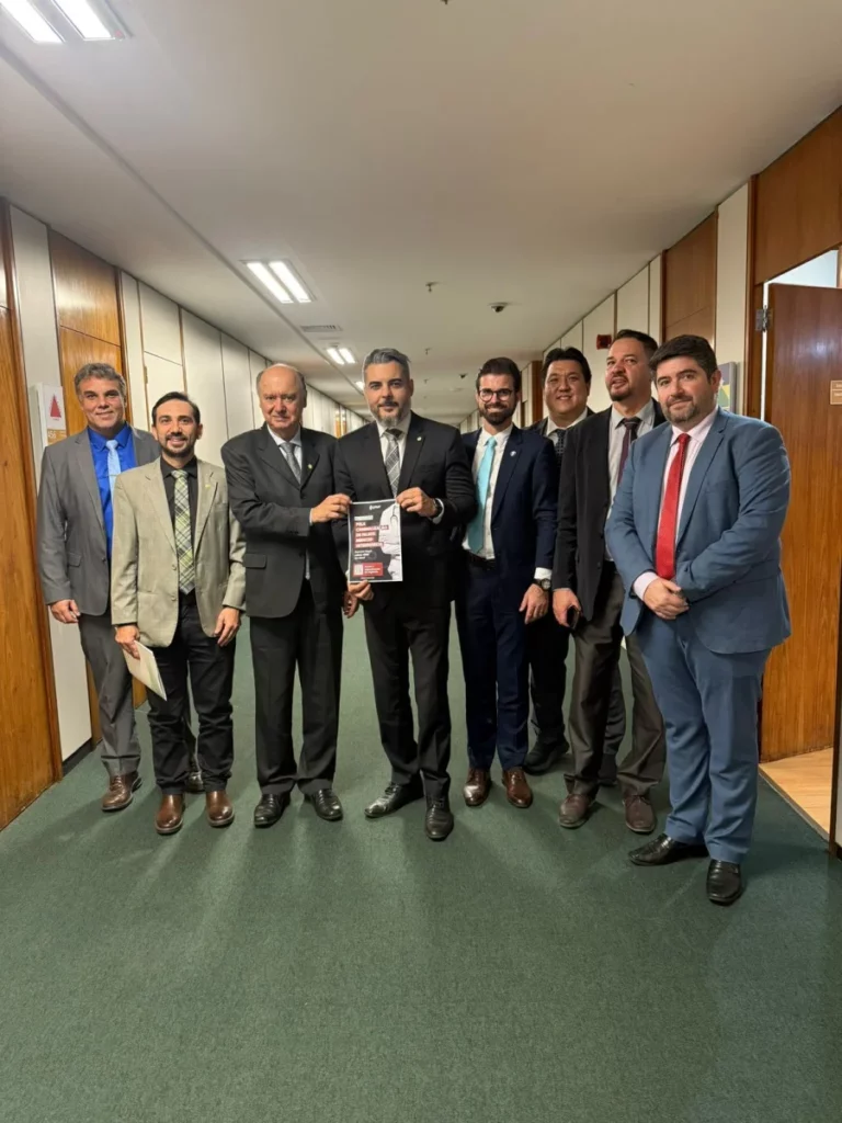 Câmara aprova projeto que criminaliza exercício ilegal da medicina veterinária