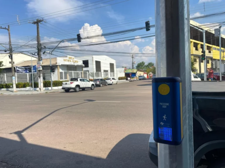 TRÂNSITO  Novo semáforo instalado no cruzamento da Calama com Lauro Sodré melhora segurança e mobilidade