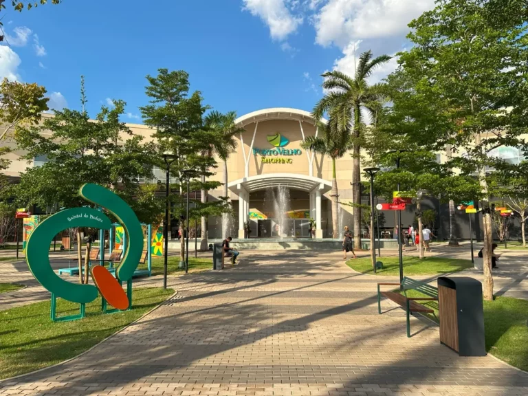Samba e Pagode tomam conta do Quintal do Madeira neste sábado