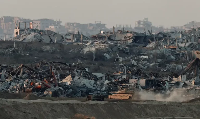 Gaza: mais de 40 pessoas morreram neste domingo vítimas de bombardeios