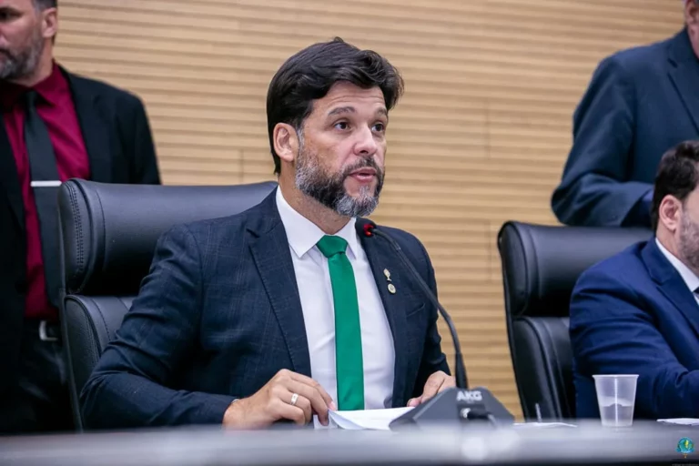 Após questionamento de Delegado Camargo, secretário confirma que orçamento da Saúde será reduzido em 2026