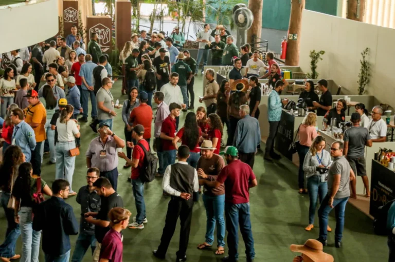 Com premiação recorde, governo de RO entrega mais de R$ 400 mil a cafeicultores no 10º Concafé