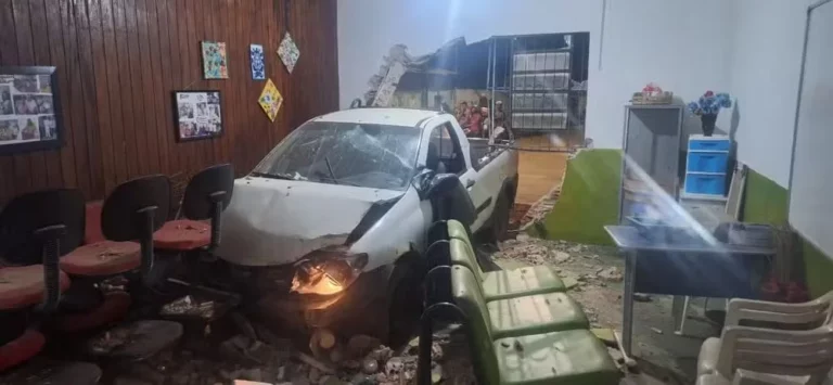 Motorista embriagada invade sede de associação de idosos em Porto Velho