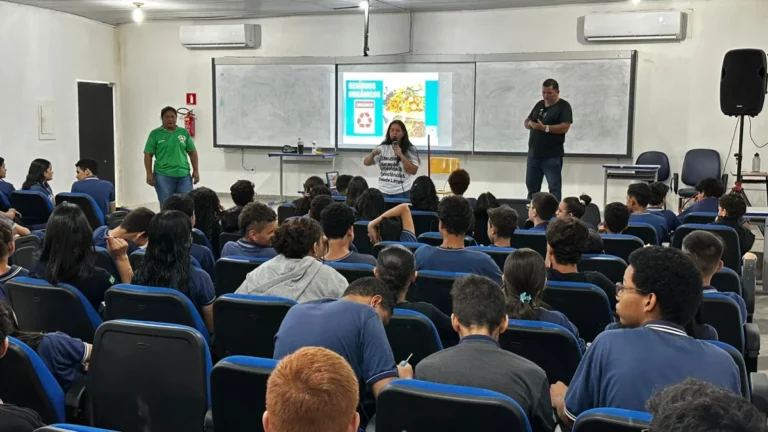 CONSCIENTIZAÇÃO  Prefeitura realiza palestra “Cidade Consciente, Cidade Limpa” na Escola José Otino, em Porto Velho