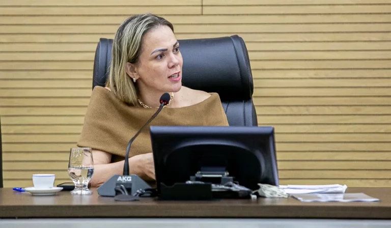 Cláudia de Jesus cobra pavimentação da RO-472 entre Ji-Paraná e Rondolândia