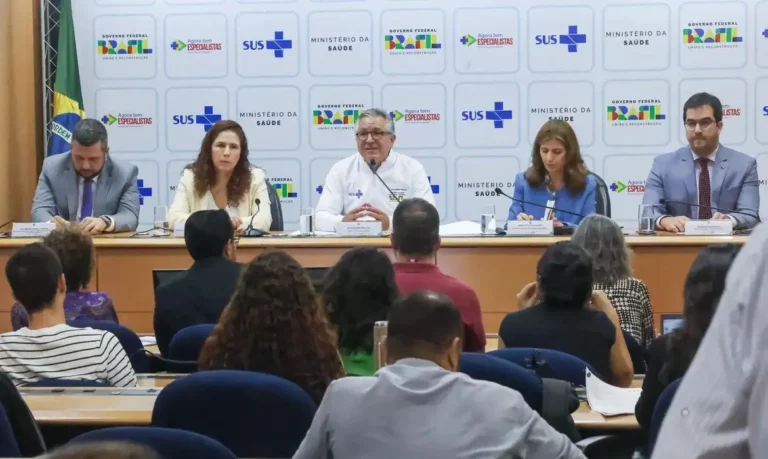 Cartão do SUS é unificado ao CPF até 2026