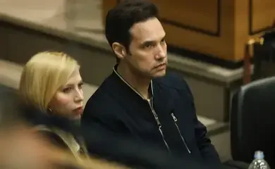 Rio de Janeiro (RJ), 23/03/2026 – O ex-vereador Dr. Jairinho e advogados de defesa durante Tribunal do Júri, no Tribunal de Justiça do Rio de Janeiro, no centro da capital fluminense. Foto: Tomaz Silva/Agência Brasil