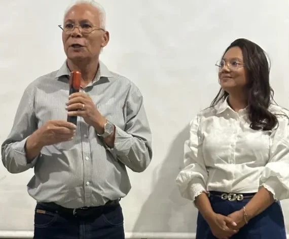 Gil Cardoso coloca nome à disposição do PL durante encontro com familiares, amigos e lideranças